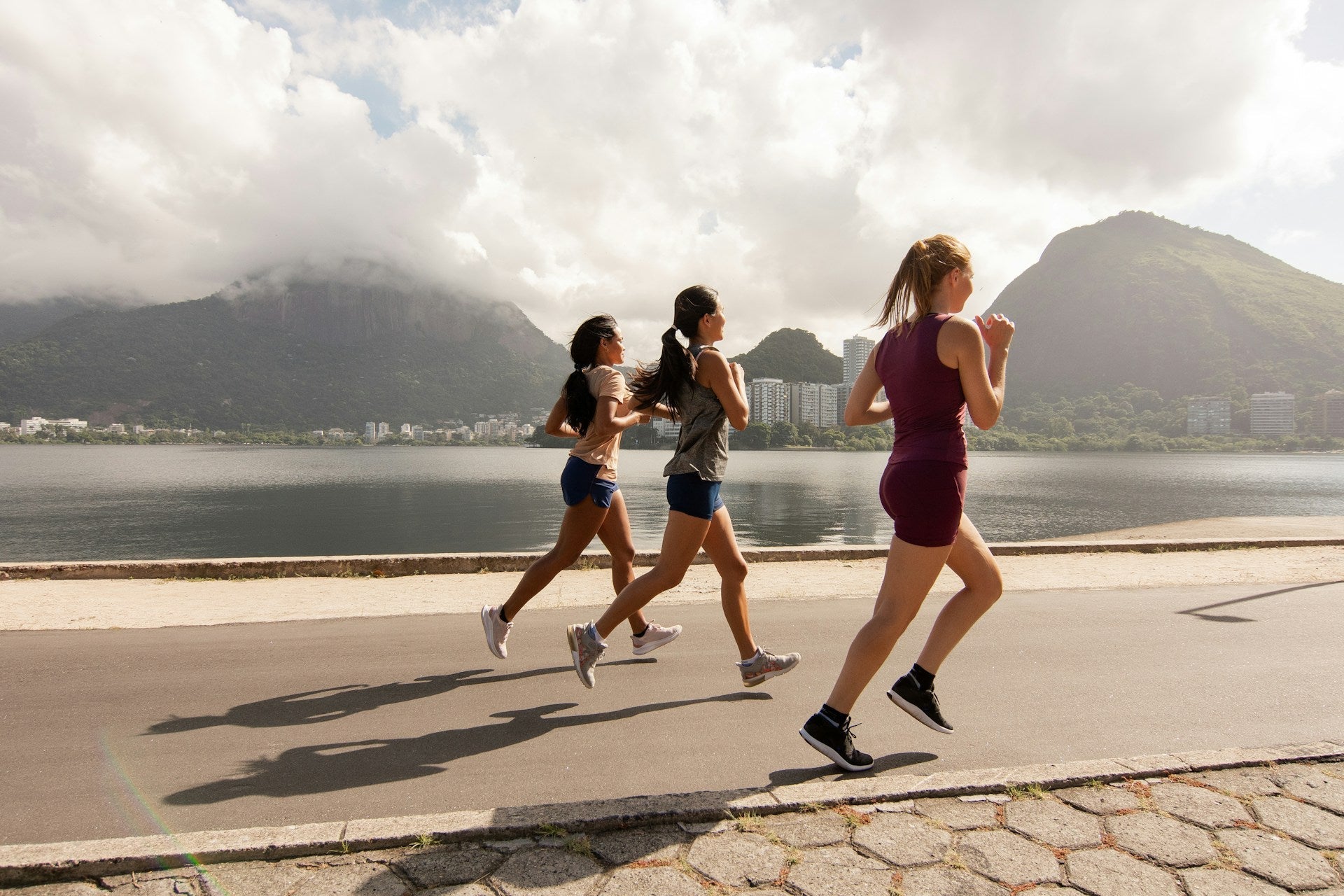 Joint Health Essentials: What Active Adults Need to Stay Flexible and Pain-Free